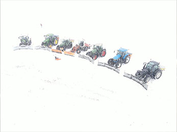 Flächenschneeschieber im Winterdiensteinsatz